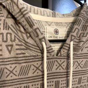 Cool thin sweatshirt with tribal patterns